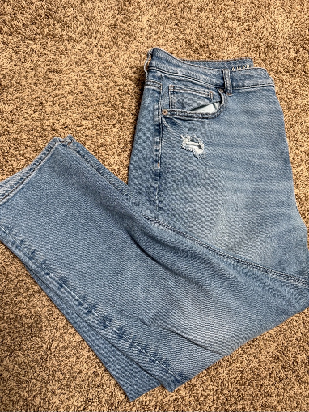 American Eagle Outfitters Light Blue Straight women’s Jeans
